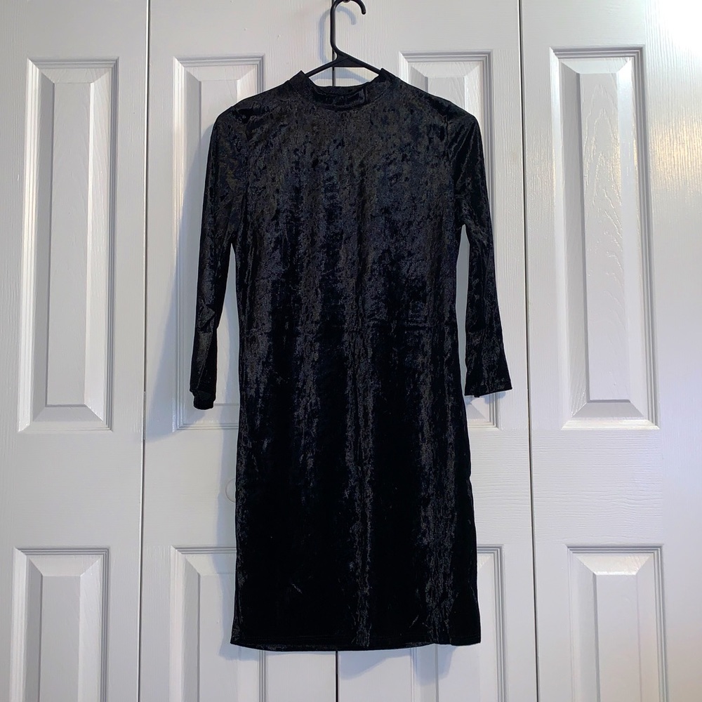 New Timing Black Dress Girls L
